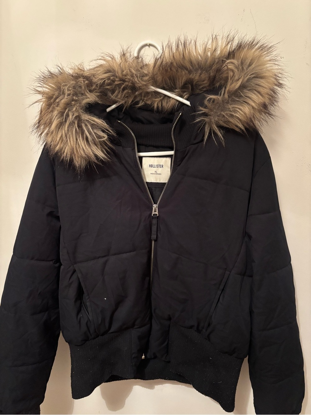 Hollister Black Puffer Jacket with Faux Fur-Trim Hood